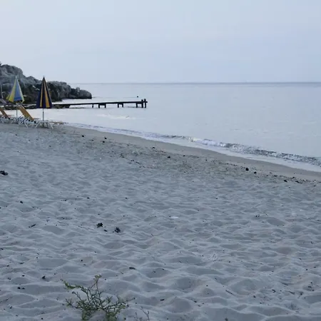 Marietta's Cozy By The Sea Case de vacanță *