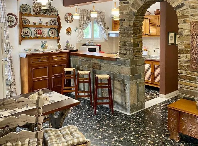 Marietta's Cozy By The Sea