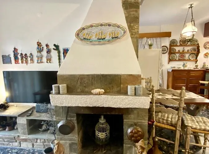 Marietta's Cozy By The Sea