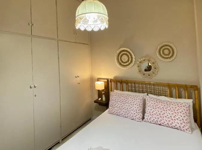 Marietta's Cozy By The Sea